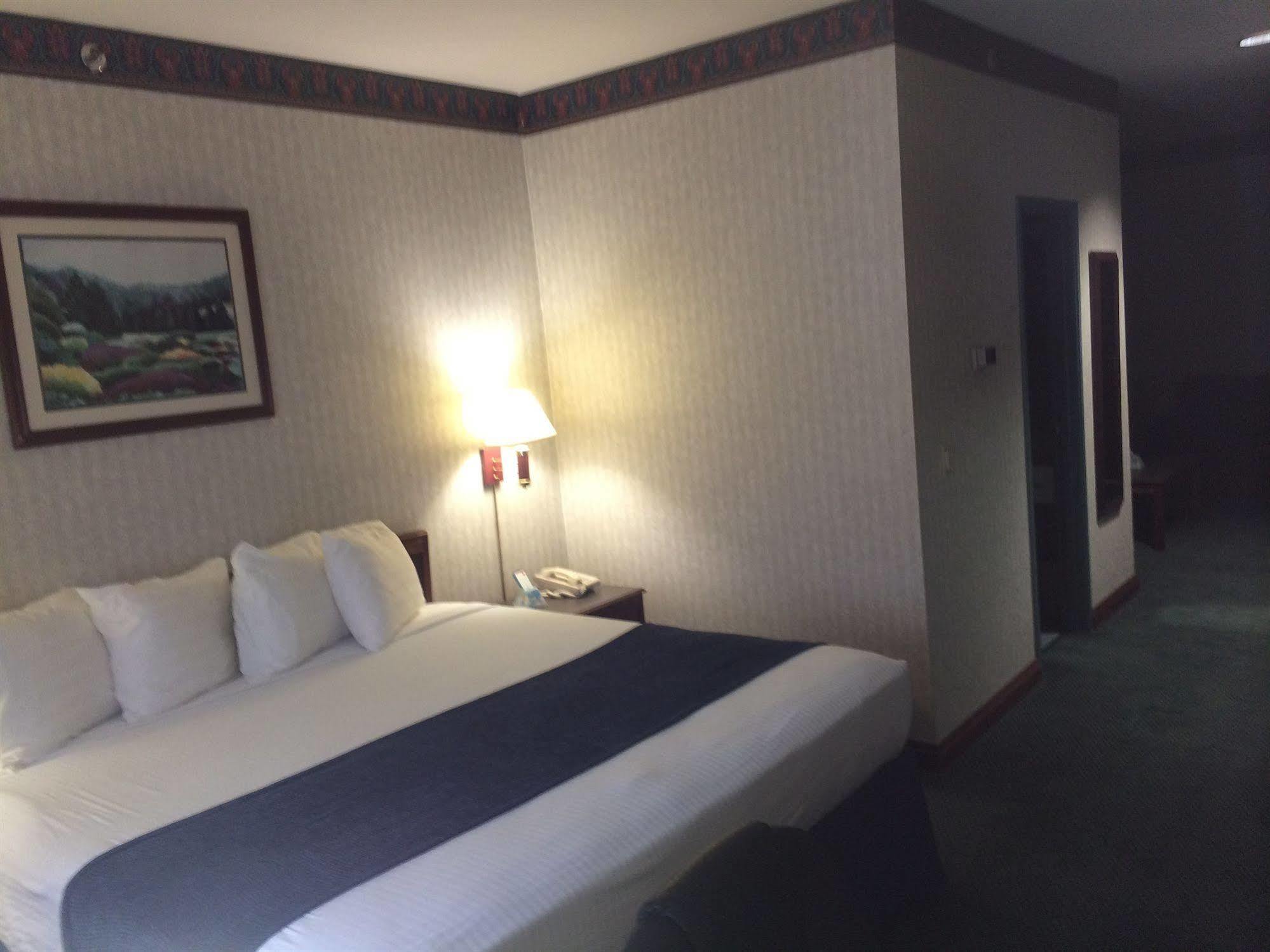 Best Western Elkhart Inn & Suites Екстер'єр фото